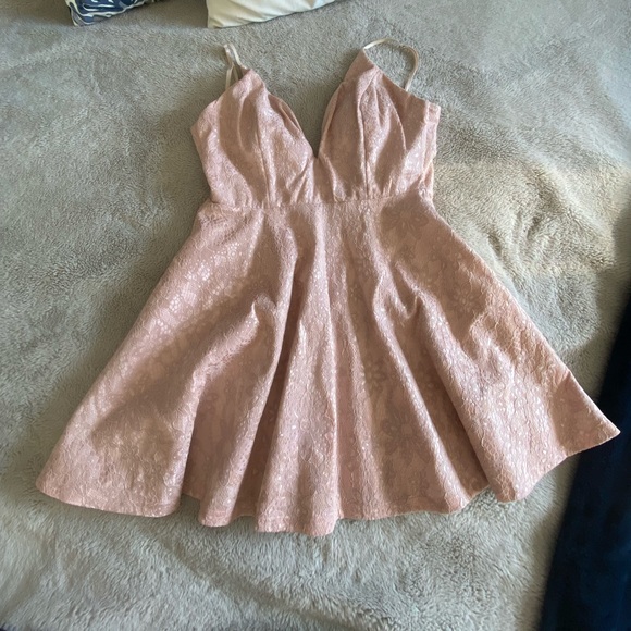 Honey Dusty Pink Dress - Picture 4 of 6